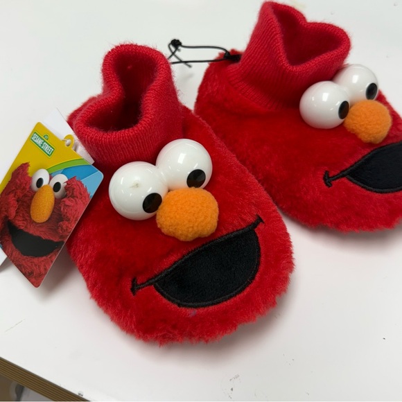 Kids Elmo Toddler Red Slippers - Picture 2 of 4